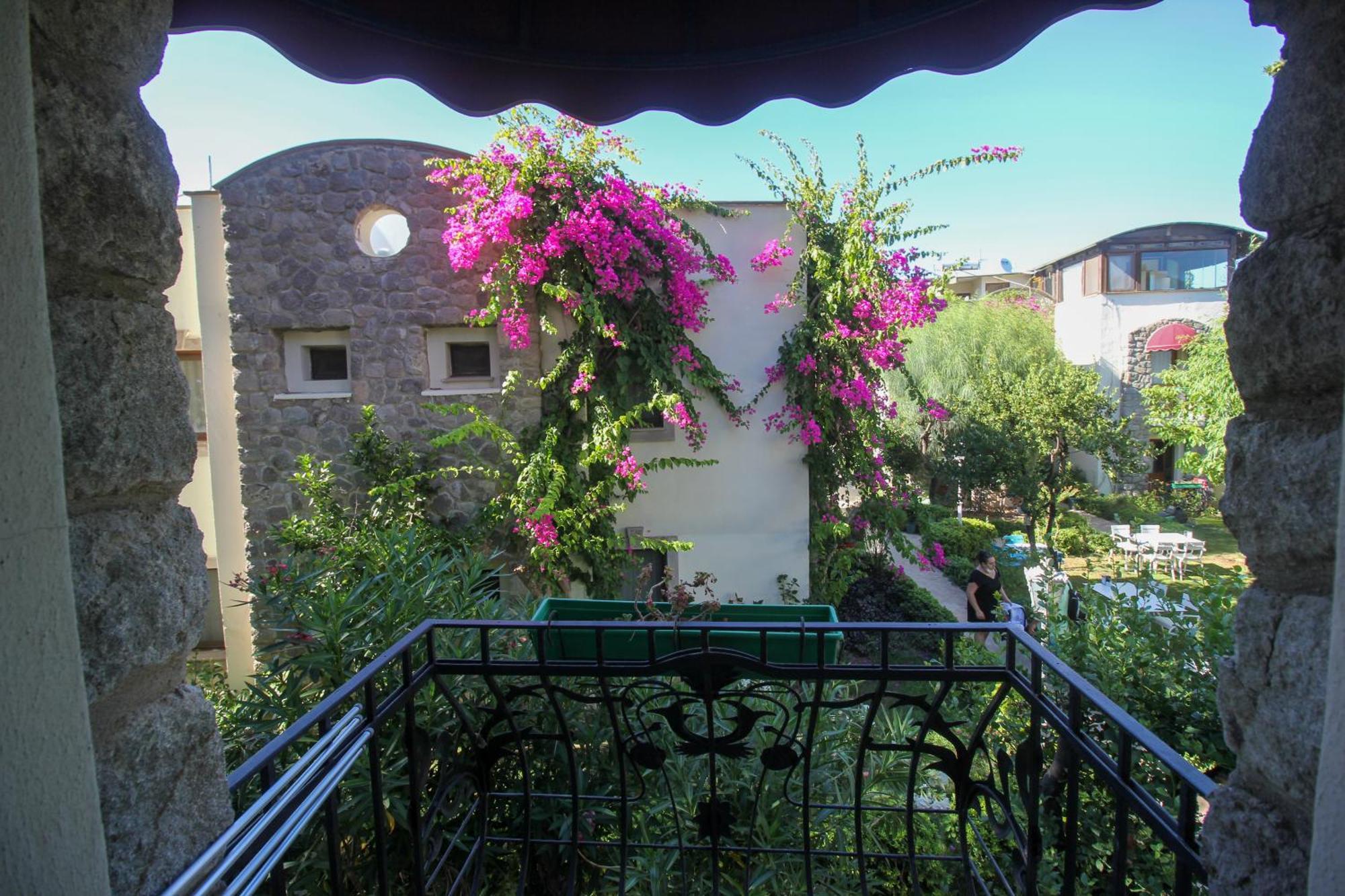 Bella Garden Hotel Bodrum Exterior photo